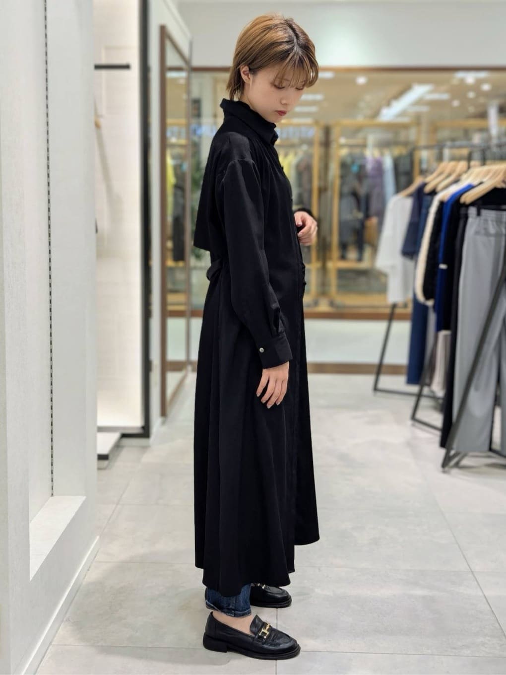 nonoさんの「UNTITLED｜【前開きボタン/ベルト付/羽織シャツ/】2WAYトレンチ風ワンピース」を使ったコーディネート