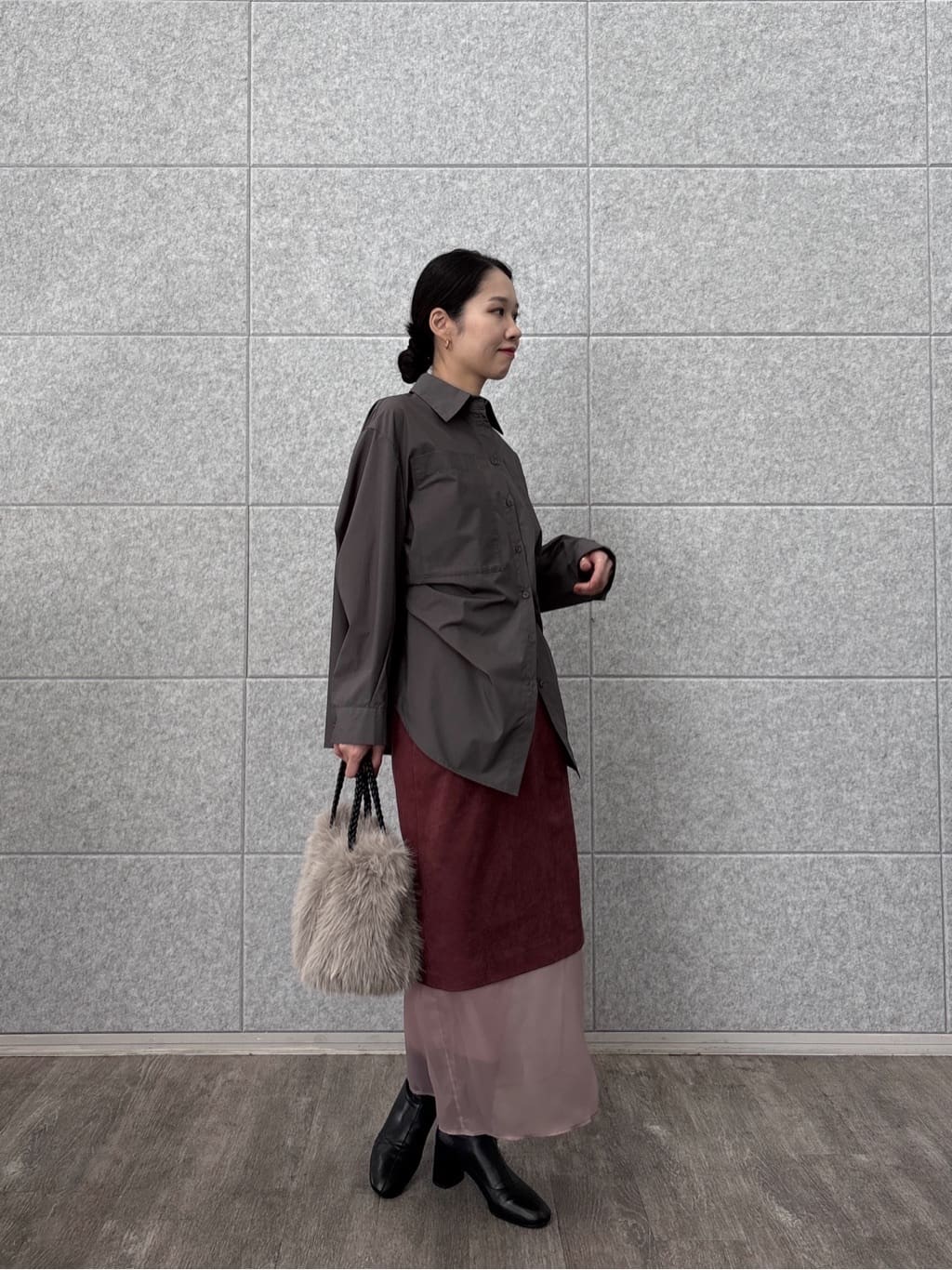 ひなさんの「INDIVI｜スエードライクレイヤースカート」を使ったコーディネート