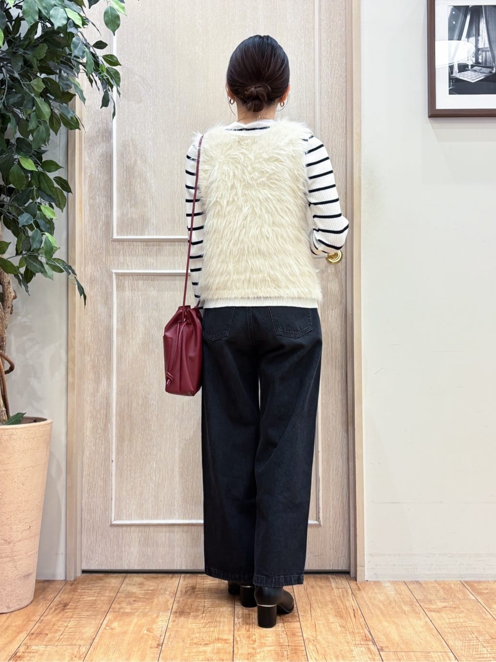 なみさんの「SHOO･LA･RUE｜【高レビュー/2点セット】着るだけでコーデが決まる フェザーニットベスト&times;リブニット」を使ったコーディネート