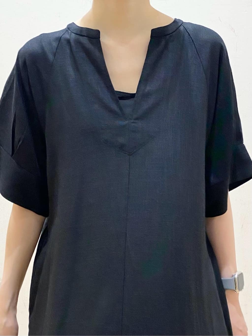 みなみさんの「OPAQUE.CLIP｜レーヨン麻キーネックワンピース【洗える】」を使ったコーディネート
