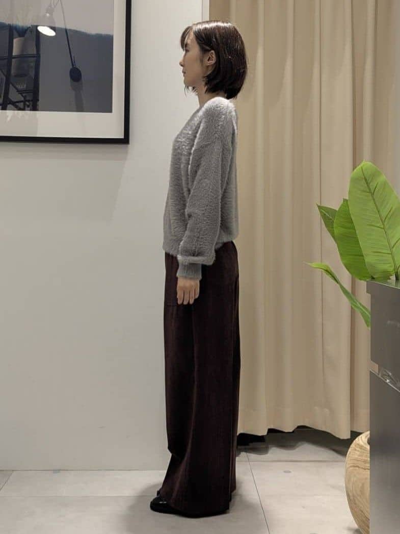 なめさんの「THE SHOP TK｜【華やかで柔らか】ふわふわフェザーニット/洗える・前後2WAY」を使ったコーディネート
