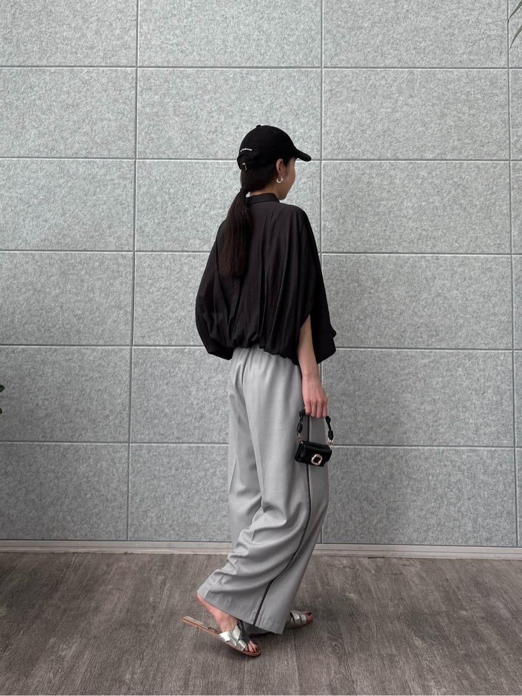 ひなさんの「INDIVI｜バルーンフォルムブラウス」を使ったコーディネート