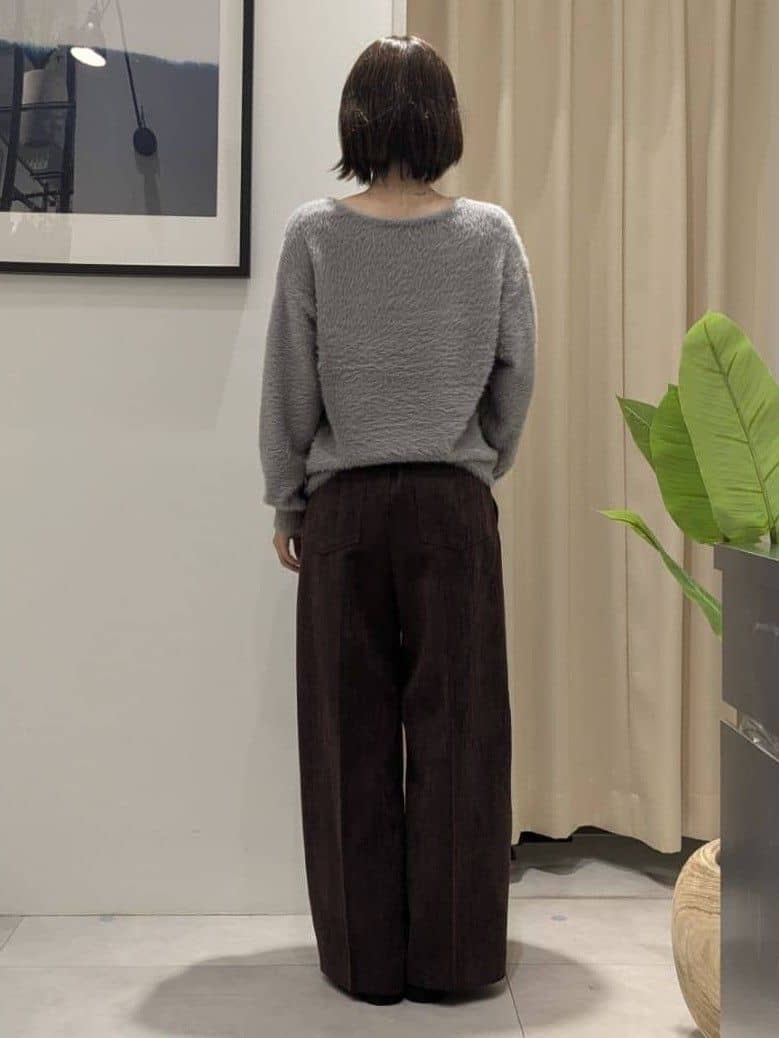 なめさんの「THE SHOP TK｜【華やかで柔らか】ふわふわフェザーニット/洗える・前後2WAY」を使ったコーディネート