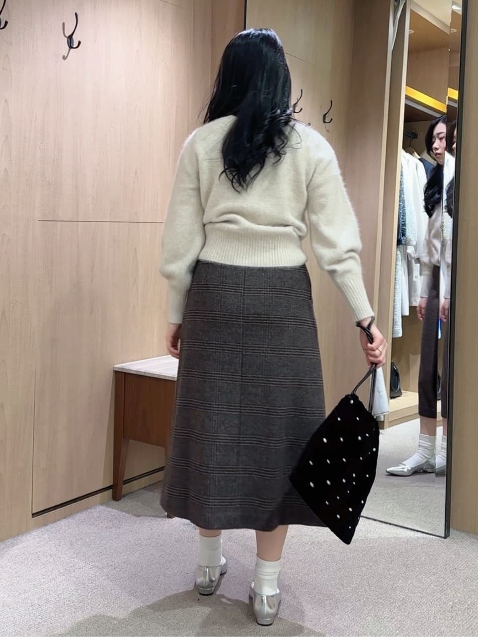 しょんさんの「UNTITLED｜【ふわふわニット/前後2WAY】フォックスカシミヤカーディガン」を使ったコーディネート