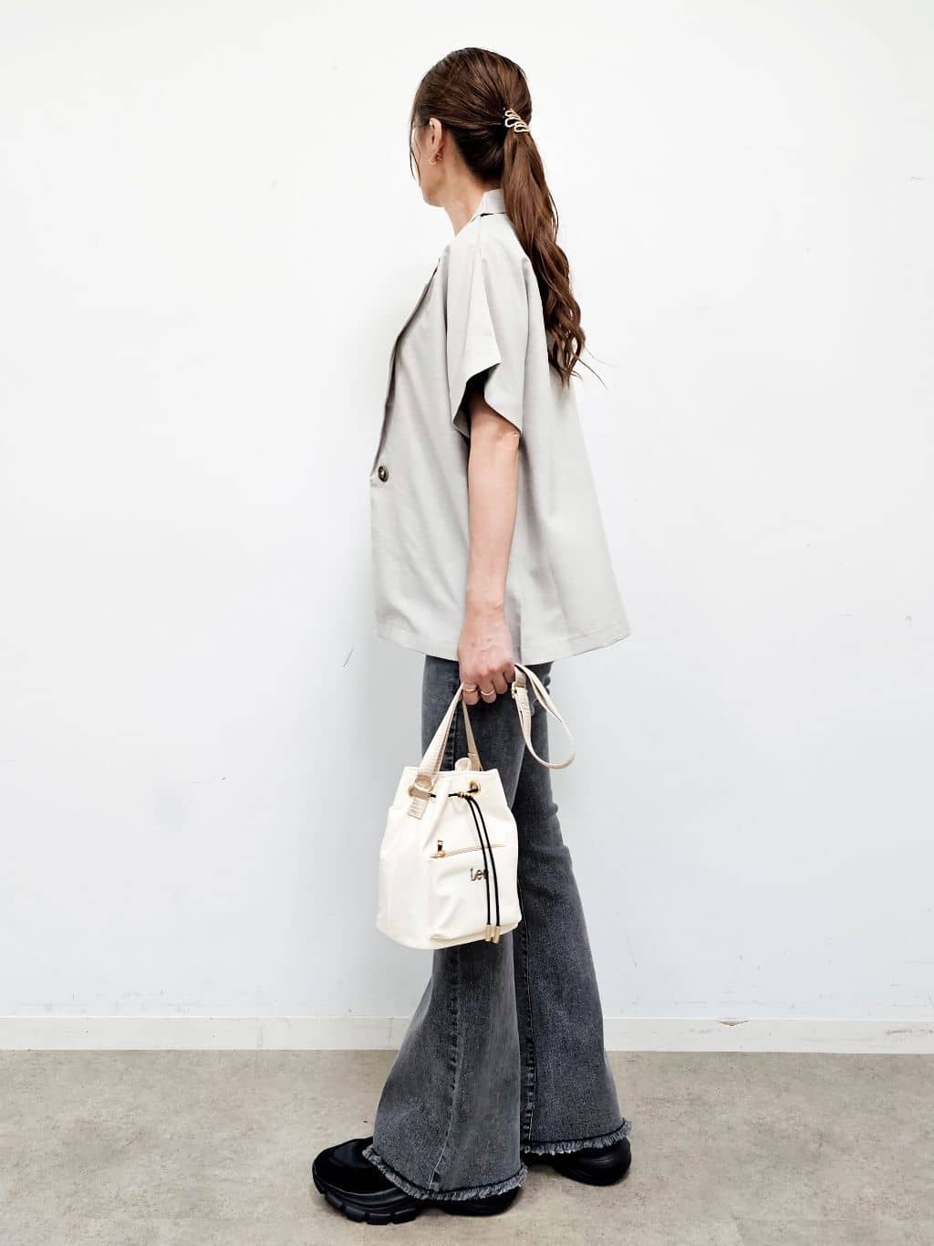 ゆゆさんの「SHOO･LA･RUE｜【S-LL/ひんやり/汗ジミ軽減/UVカット】グラフィックアソートTシャツ」を使ったコーディネート