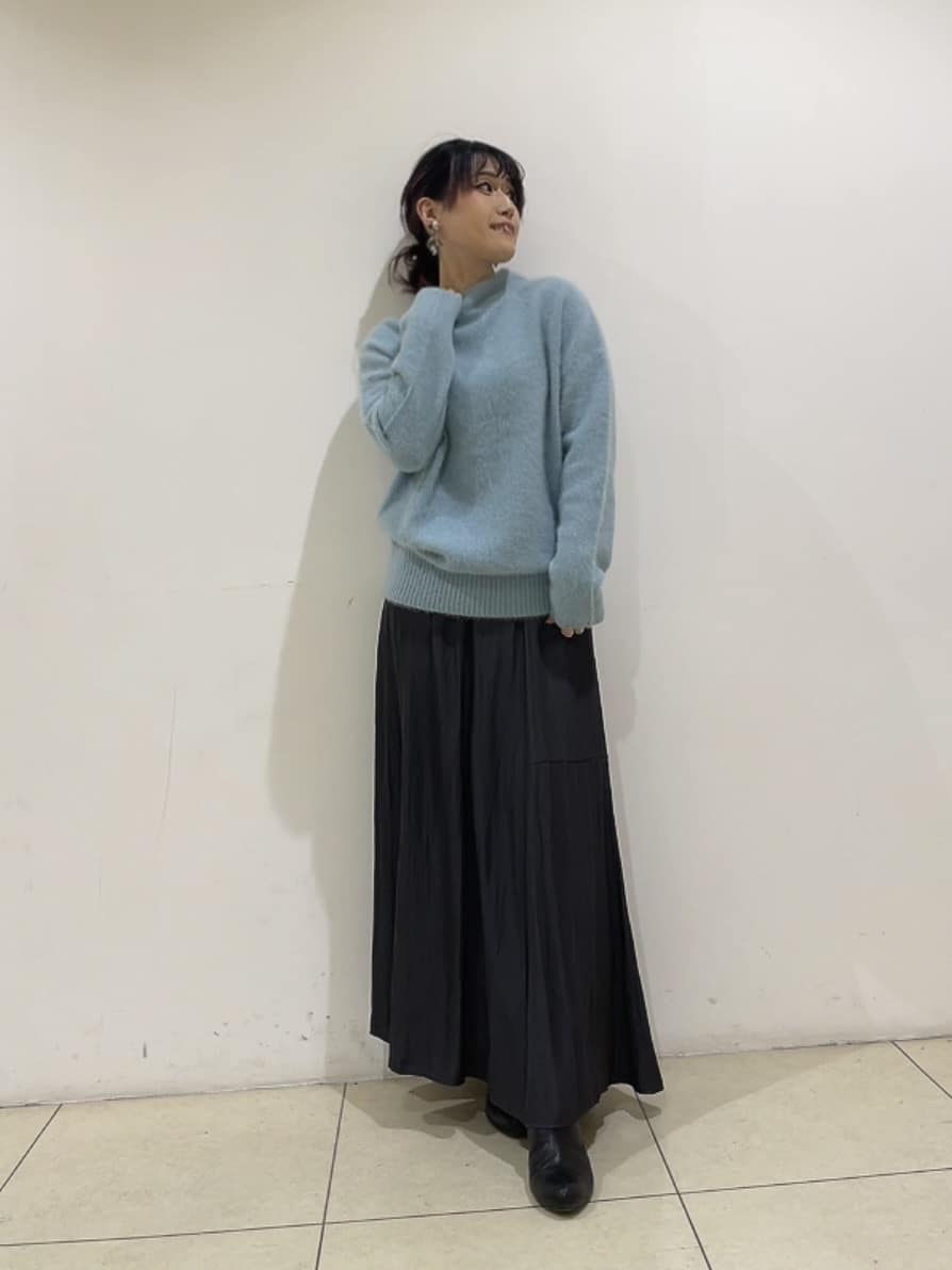 watanabeさんの「UNTITLED｜【大人な品格/ふわふわニット】フォックスカシミヤ コクーンニット」を使ったコーディネート