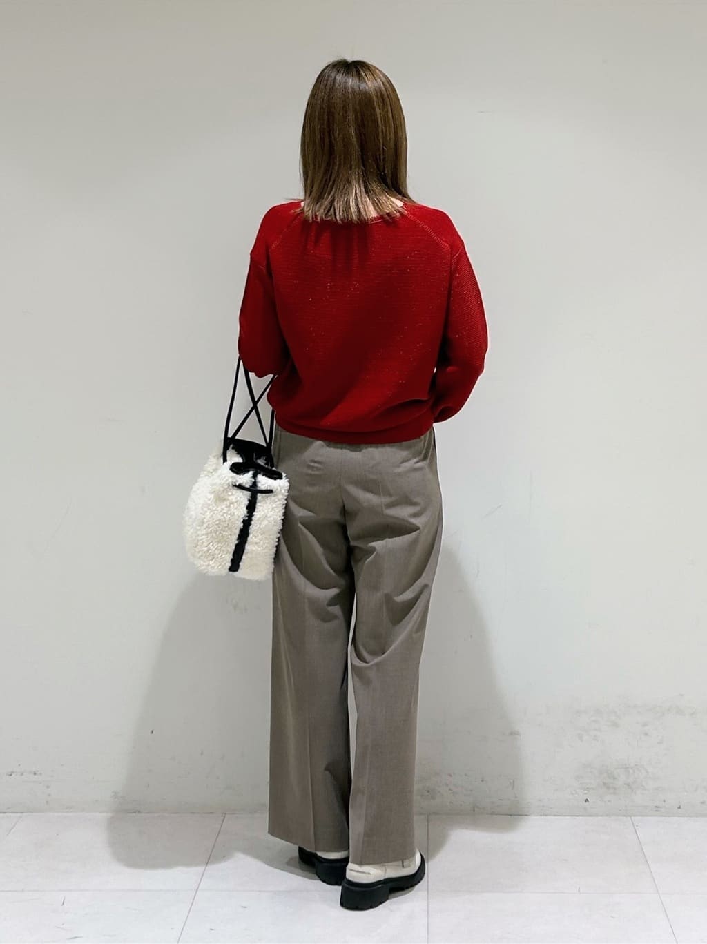 tsuyuさんの「INDIVI｜スタンドネック シャギーモールニット」を使ったコーディネート