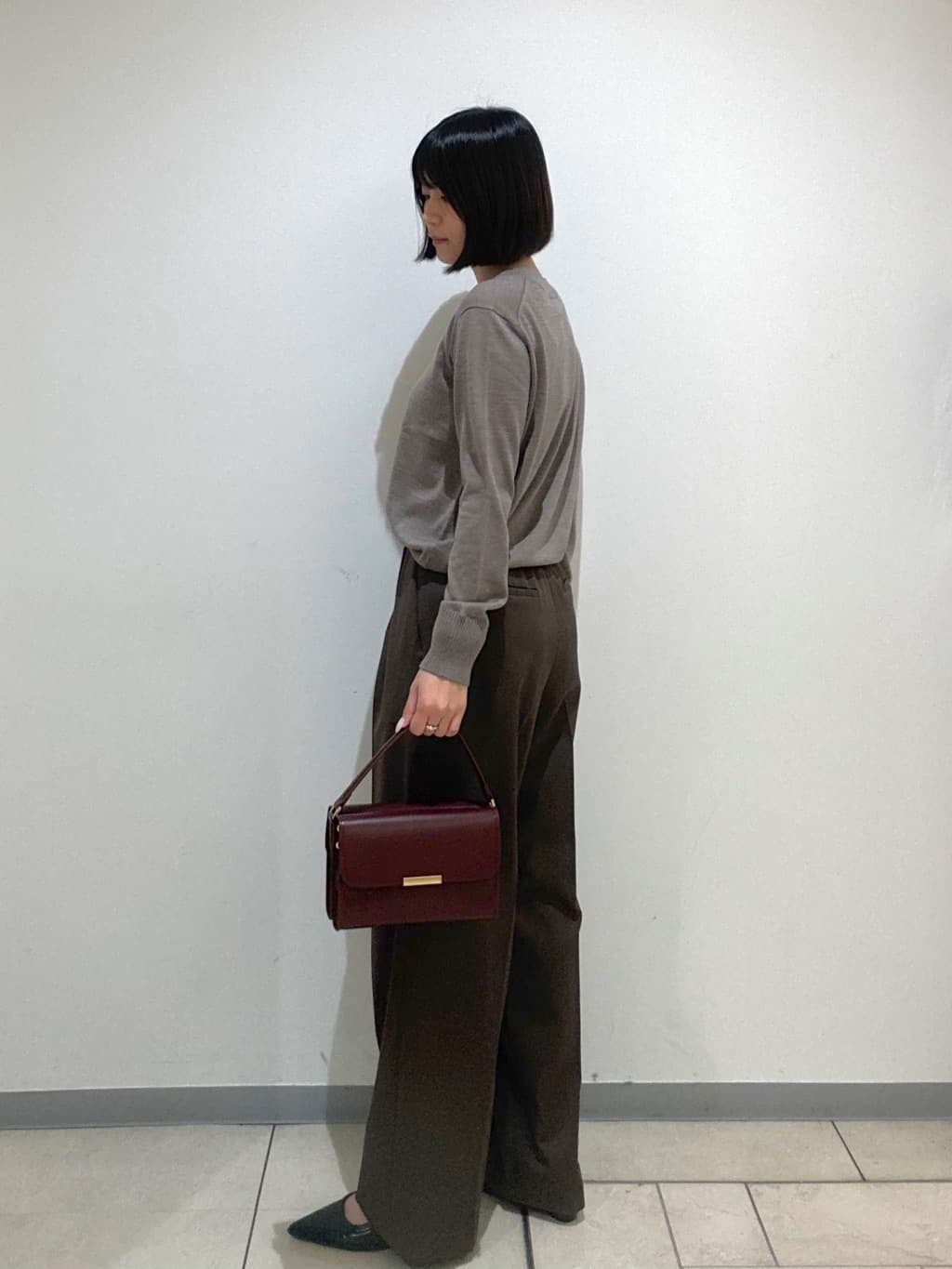 Itoさんの「UNTITLED｜【洗える/はっ水/後ろウエストゴム】ストレッチ2タックワイドパンツ」を使ったコーディネート