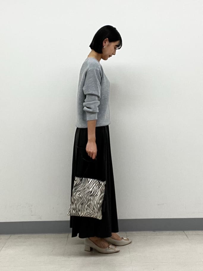 hinanoさんの「INDIVI｜【ウール混ラメ素材】Vネック煌めきニット」を使ったコーディネート