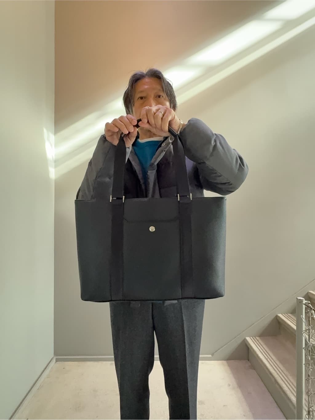 デザイナーTAKEman さんの「TAKEO KIKUCHI｜【Air Palette Knit】ワンポイント カラーニット プルオーバー」を使ったコーディネート