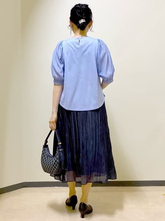  beni_gingerさんの「Reflect｜【華やかな揺れ感】ワッシャー加工タックフレアロングスカート」を使ったコーディネート