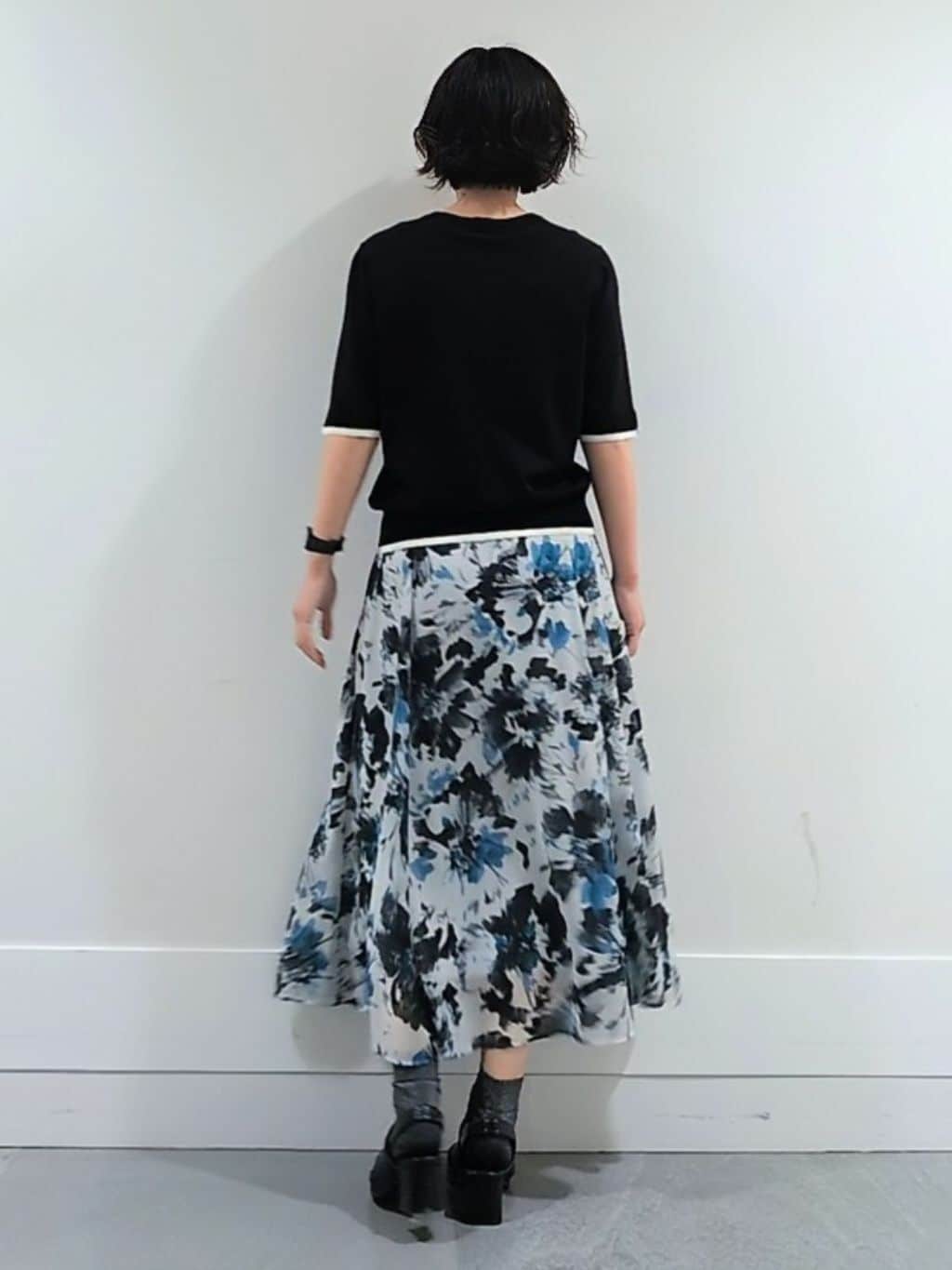 ミズタさんの「UNTITLED｜【アンサンブル可/薄手/洗える】5分袖クルーニット」を使ったコーディネート