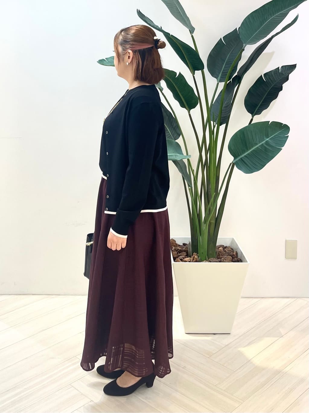 Tomoさんの「UNTITLED｜【アンサンブル可/薄手/洗える】5分袖クルーニット」を使ったコーディネート
