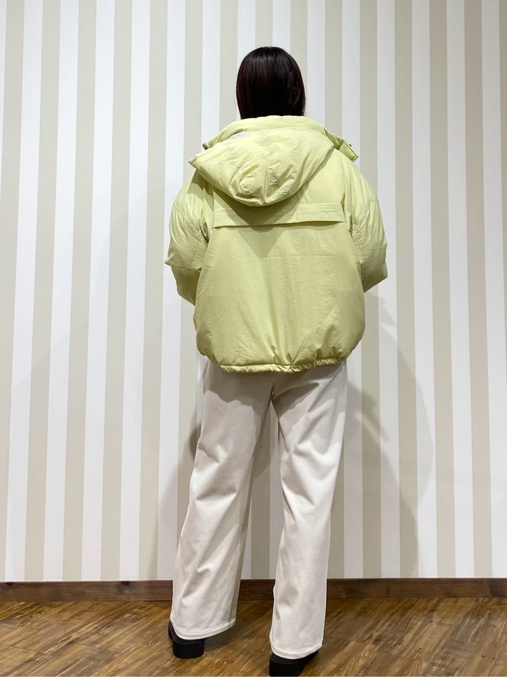 SAOさんの「SHOO･LA･RUE｜【撥水/あったか】たっぷり着られる 中綿モンスターショートコート」を使ったコーディネート