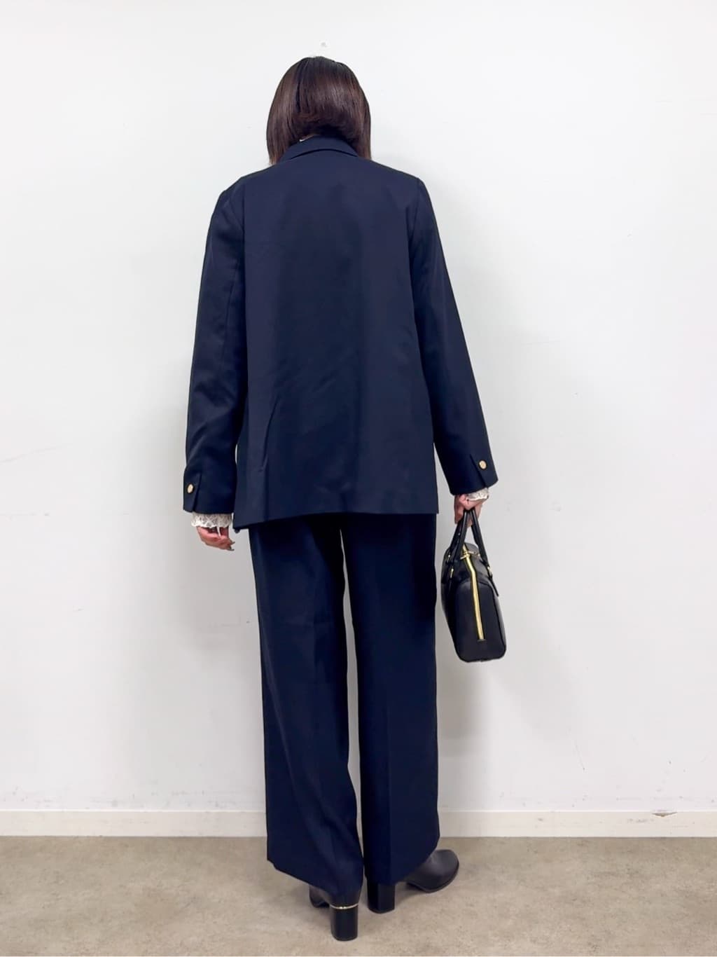 𝐜𝐡𝐢𝐤𝐚さんの「SHOO･LA･RUE｜【S-LL】上品なレースハイネックトップス」を使ったコーディネート