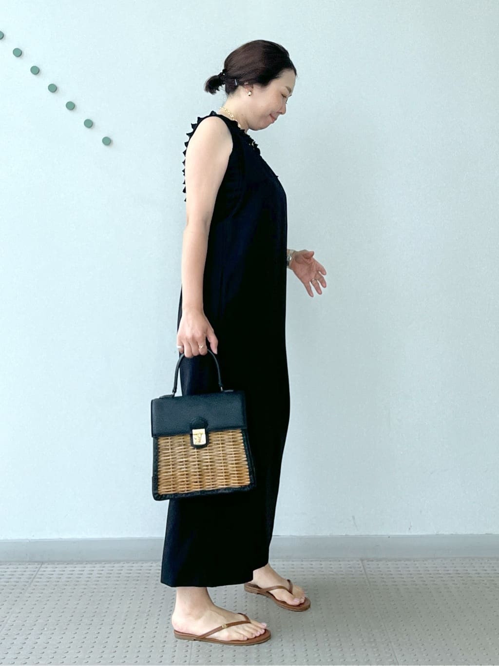 Soeさんの「DRESSTERIOR｜◆【美人百花/モデル美香着用】コンフォートアイラインキャミワンピース」を使ったコーディネート