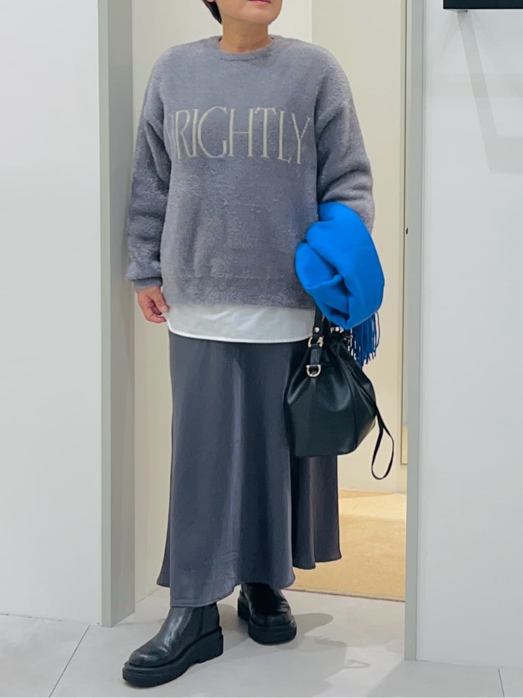 タナさんの「THE SHOP TK｜ベルベットフェザー ロゴニットプルオーバー」を使ったコーディネート