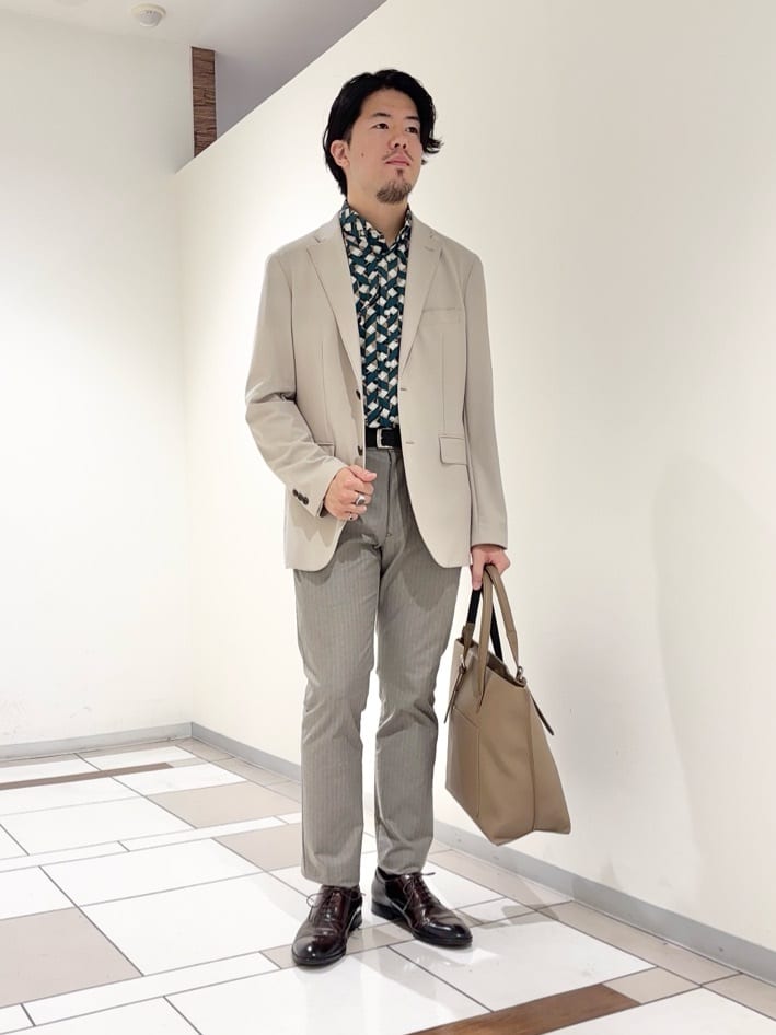 及川さんの「TAKEO KIKUCHI｜【360&deg;ストレッチ／セットアップ対応】None Of Stress ジャケット」を使ったコーディネート