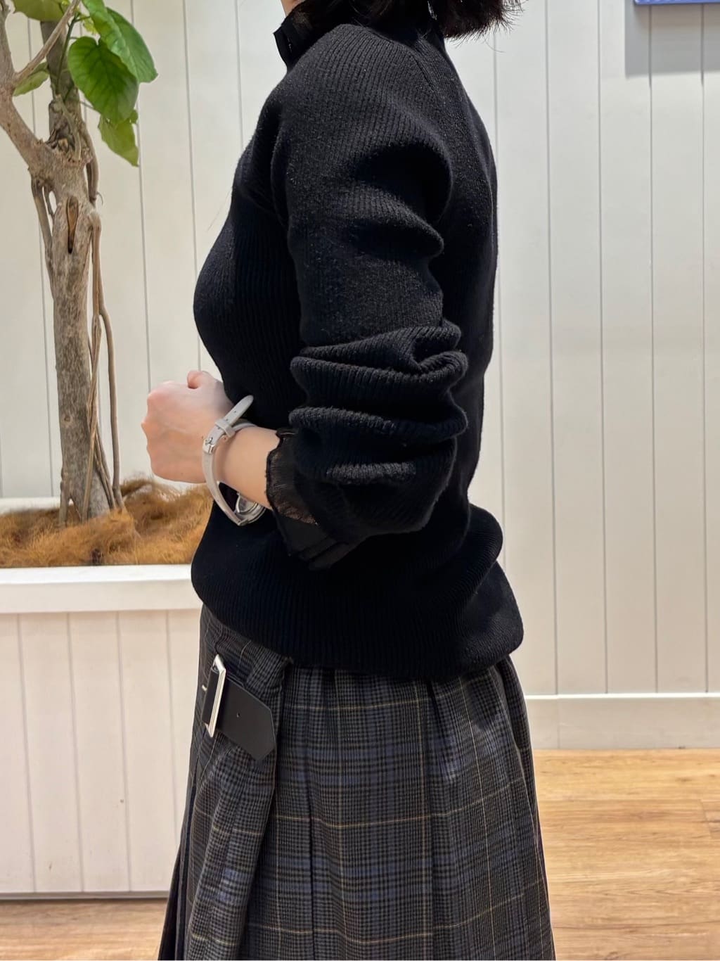 OKADAさんの「Dessin｜【洗える】オーガンジーフリルニット」を使ったコーディネート