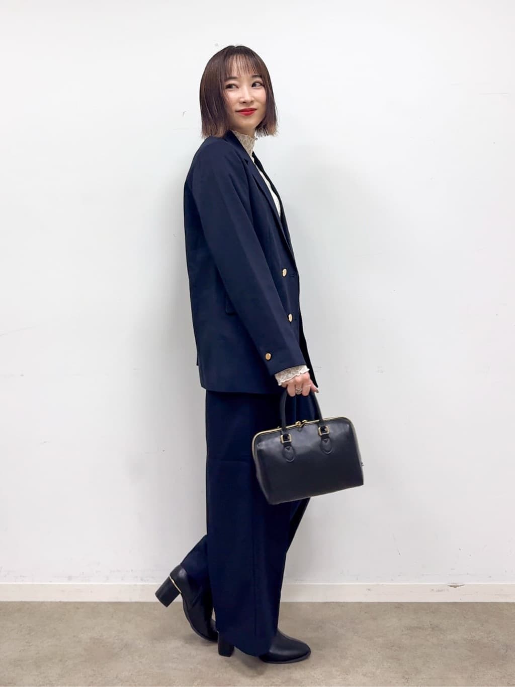𝐜𝐡𝐢𝐤𝐚さんの「SHOO･LA･RUE｜【S-LL】上品なレースハイネックトップス」を使ったコーディネート