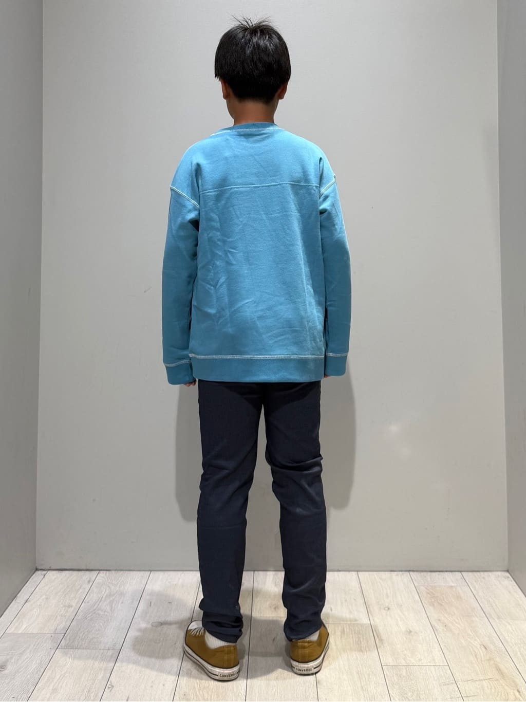 kuboさんの「THE SHOP TK｜【110-160】カラーロック裏毛プルオーバー」を使ったコーディネート
