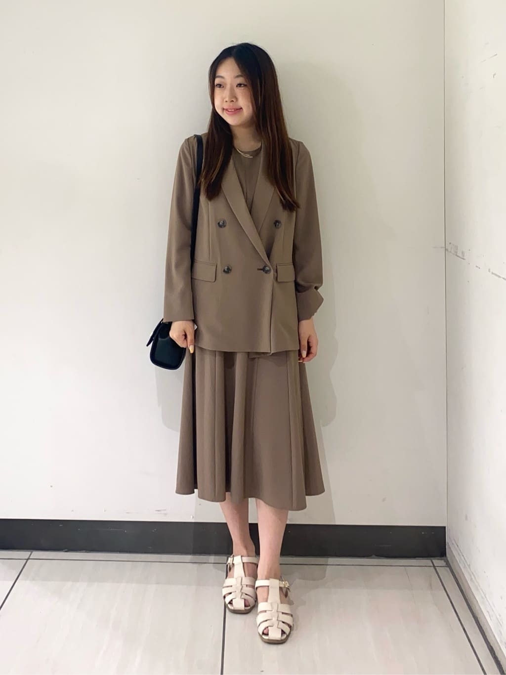 momoさんの「INDIVI｜ミニスクエアショルダー」を使ったコーディネート