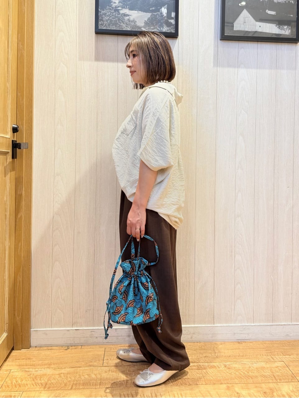 Megさんの「SHOO･LA･RUE｜【セットアップ可】さらりと軽やか 麻調ゆるカーブパンツ」を使ったコーディネート