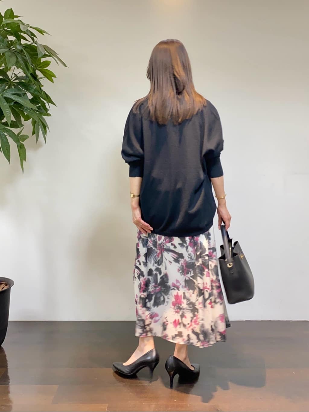 tomoさんの「UNTITLED｜【洗える/Tシャツ】ツイストプルオーバー」を使ったコーディネート