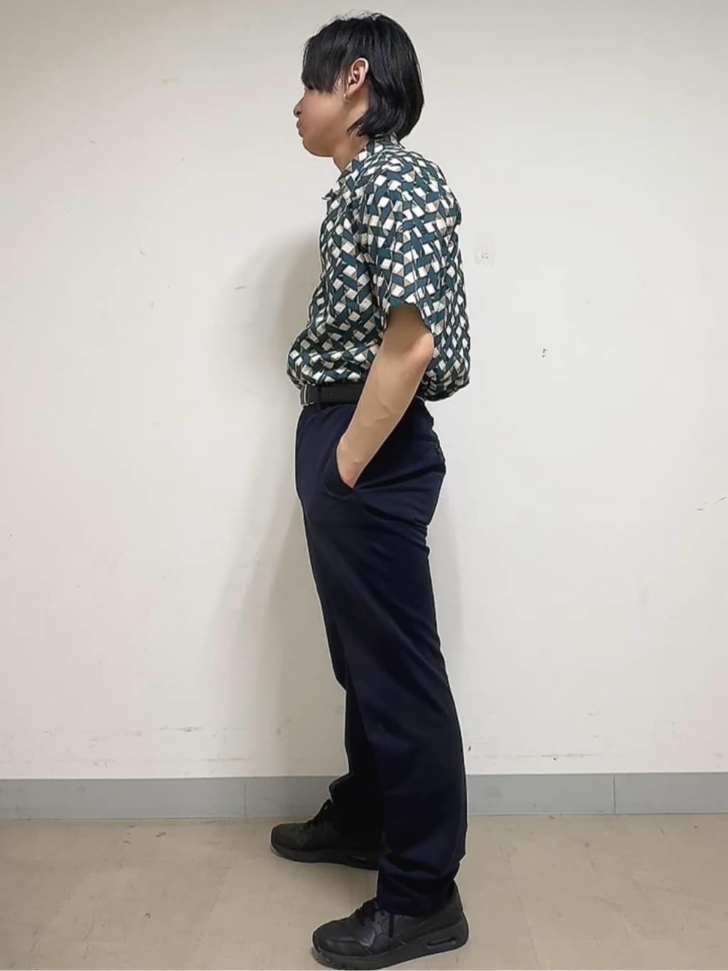 溝端佑太朗さんの「TAKEO KIKUCHI｜【COOL CITY WEAR】籠目アート柄 サッカーシャツ /通気性」を使ったコーディネート