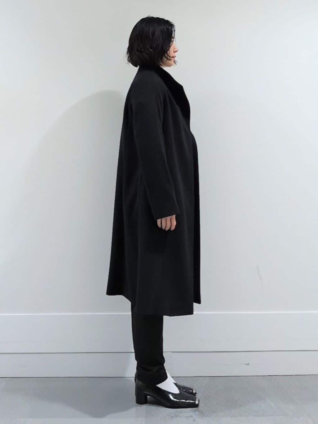 ミズタさんの「UNTITLED｜【きれいめ/スタイリッシュ】2WAYスタンドカラーロングコート」を使ったコーディネート