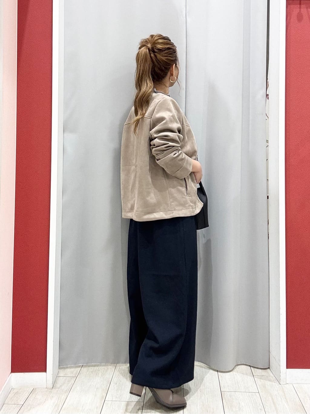 shioさんの「SHOO･LA･RUE｜ウエストまわりをすっきり魅せる デザインガウチョパンツ」を使ったコーディネート