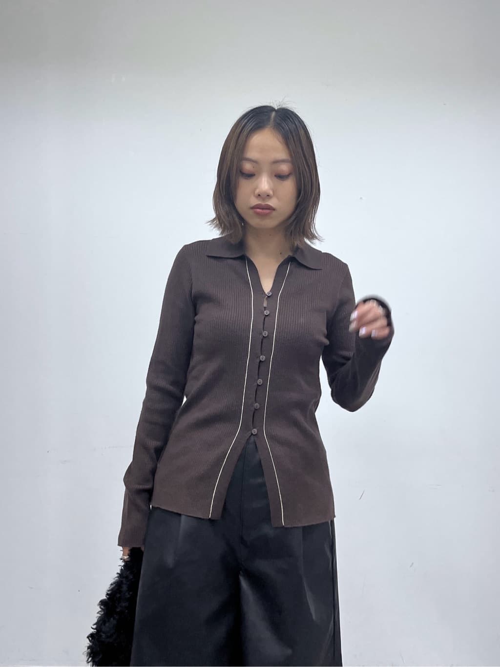 Harukaさんの「INDIVI｜【再入荷】パネルストレッチショートブーツ」を使ったコーディネート