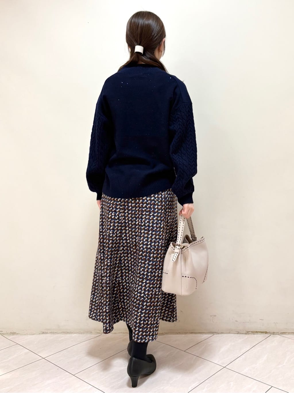 mikiさんの「Reflect｜【一枚で着映え◎／ゆったりシルエット】ラメ&times;スパンコールウール混ニット」を使ったコーディネート