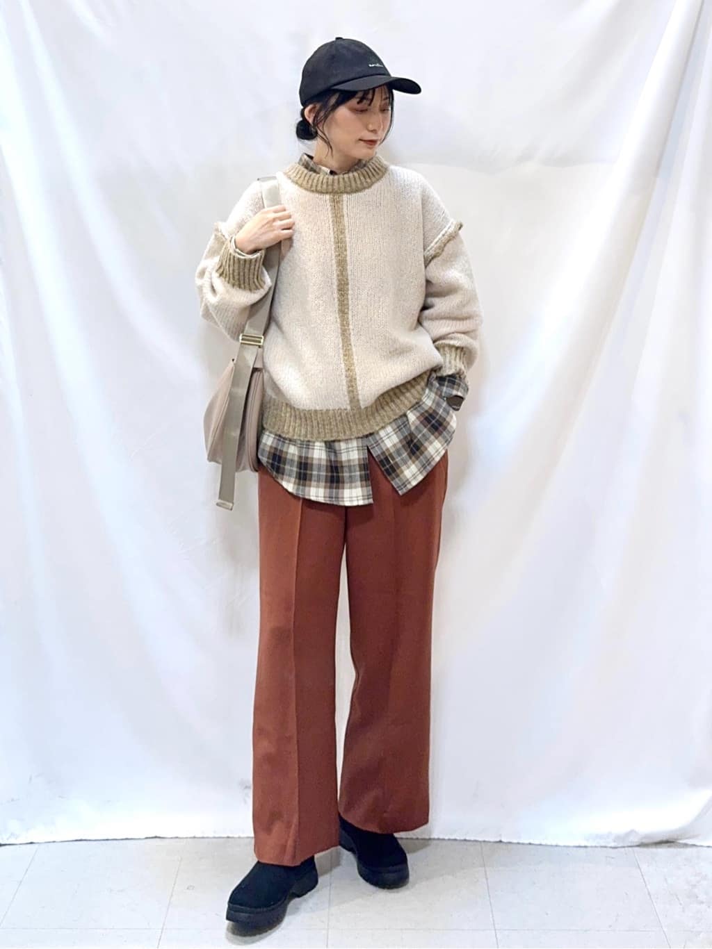 𝐇𝐢𝐫𝐨𝐦𝐢さんの「SHOO･LA･RUE｜【S-LL】柔らかさが癖になる 起毛コットン オーバーサイズシャツ」を使ったコーディネート