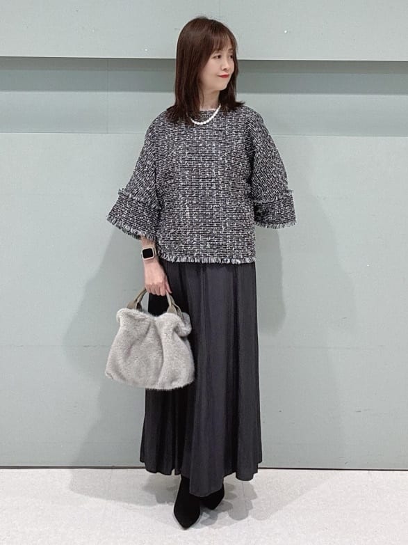 makiさんの「UNTITLED｜【きれいめ／体型カバー】ツイードドルマントップス」を使ったコーディネート