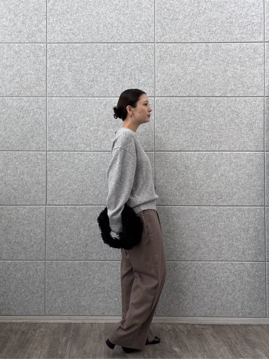 ayanoさんの「INDIVI｜Comfy SET UP｜イージーストレートスラックス【セットアップ対応／通勤／カセット服】」を使ったコーディネート