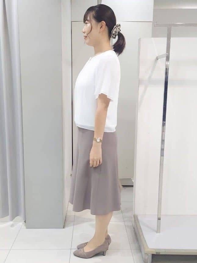 AZUSAさんの「Reflect｜【一枚着で着映え◎／ジャケットのインナーにも】フロント開きブラウス」を使ったコーディネート