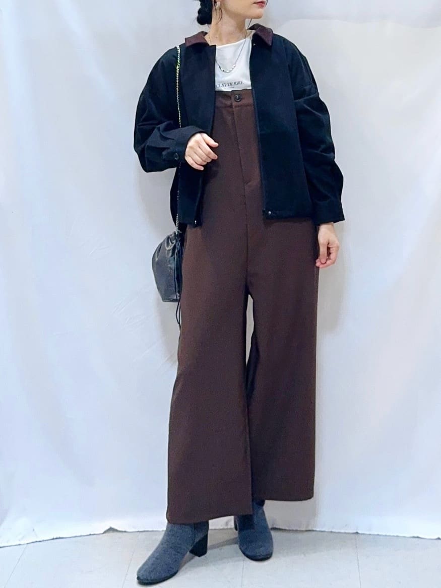𝐇𝐢𝐫𝐨𝐦𝐢さんの「SHOO･LA･RUE｜大人カジュアルな一着。カバーオール」を使ったコーディネート