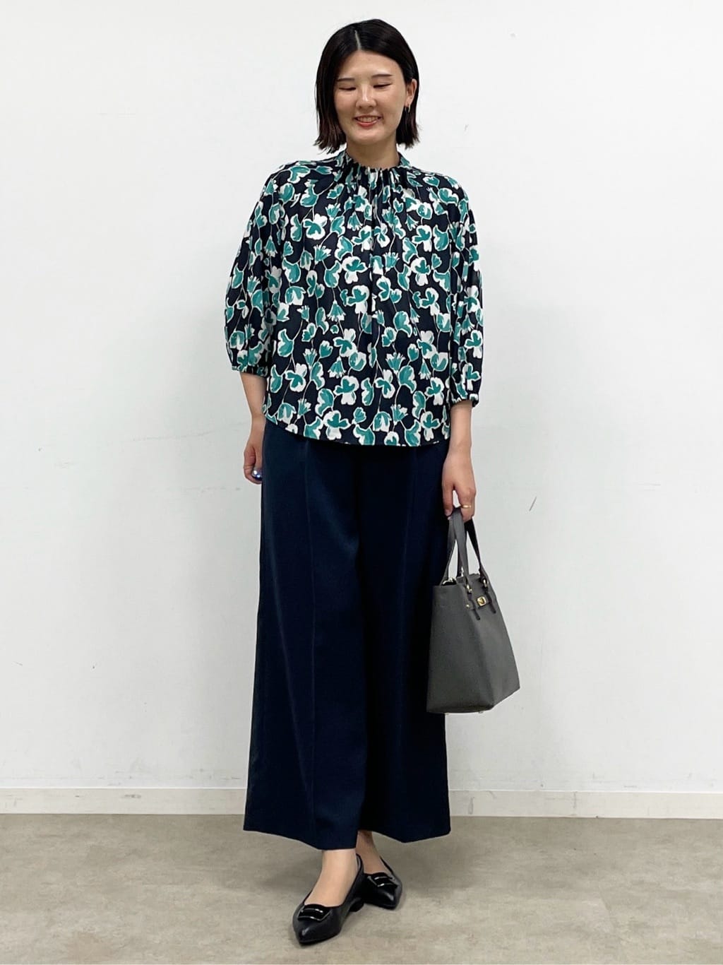 あやたかさんの「Reflect｜【パンツにもスカートにも合わせやすい◎】ライティブルゾン」を使ったコーディネート
