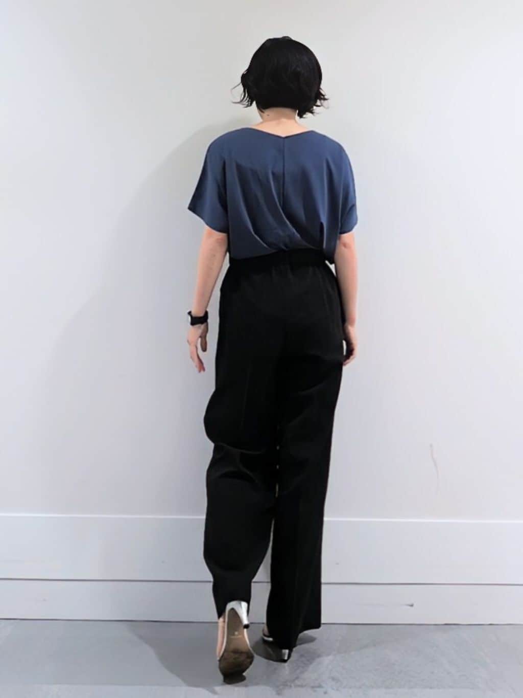ミズタさんの「UNTITLED｜【接触冷感/洗える】Vネックコットンプルオーバー」を使ったコーディネート