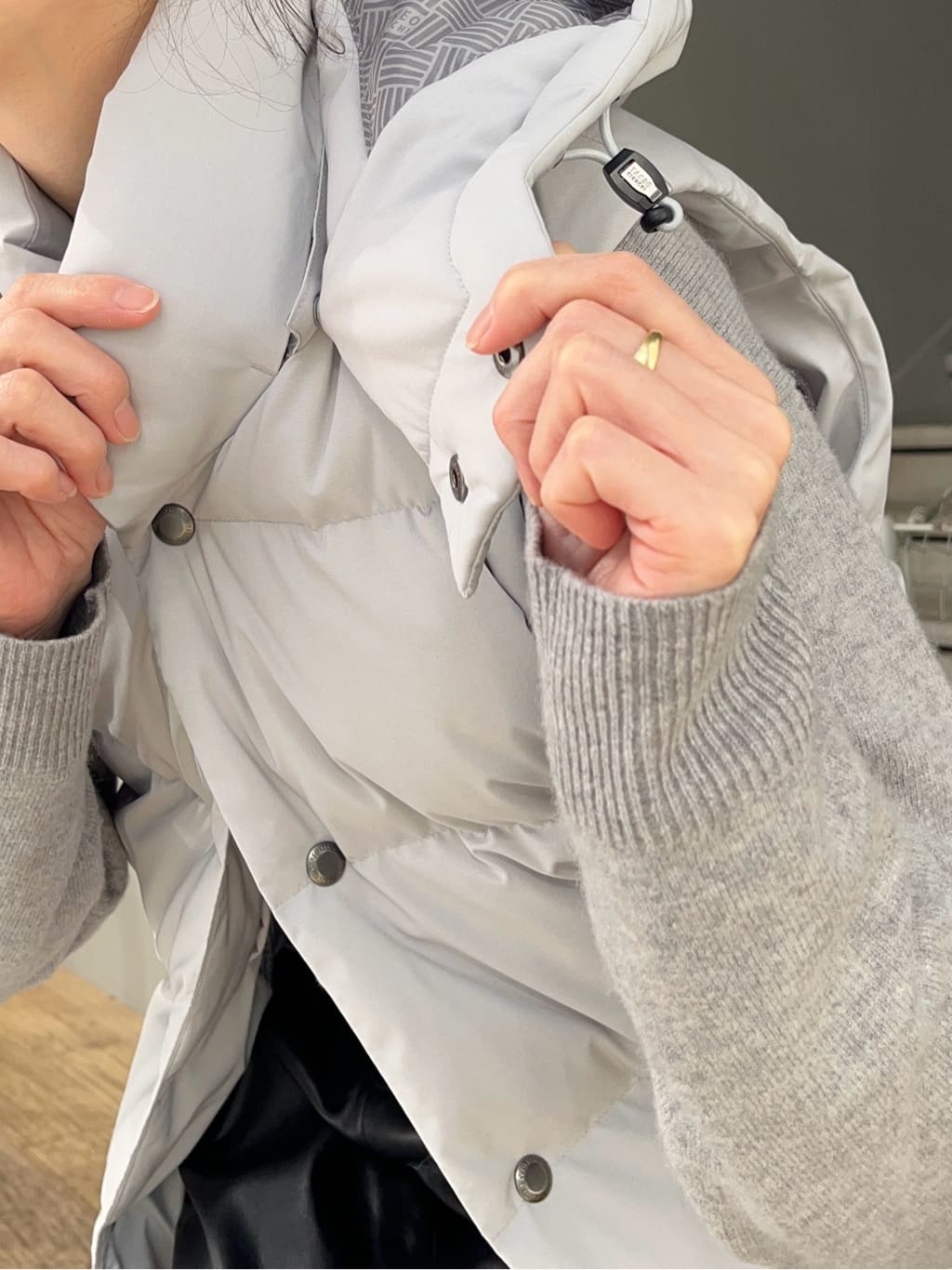 神野（jinno）さんの「TAKEO KIKUCHI｜【Air Palette Knit】ワンポイント カラーニット プルオーバー」を使ったコーディネート