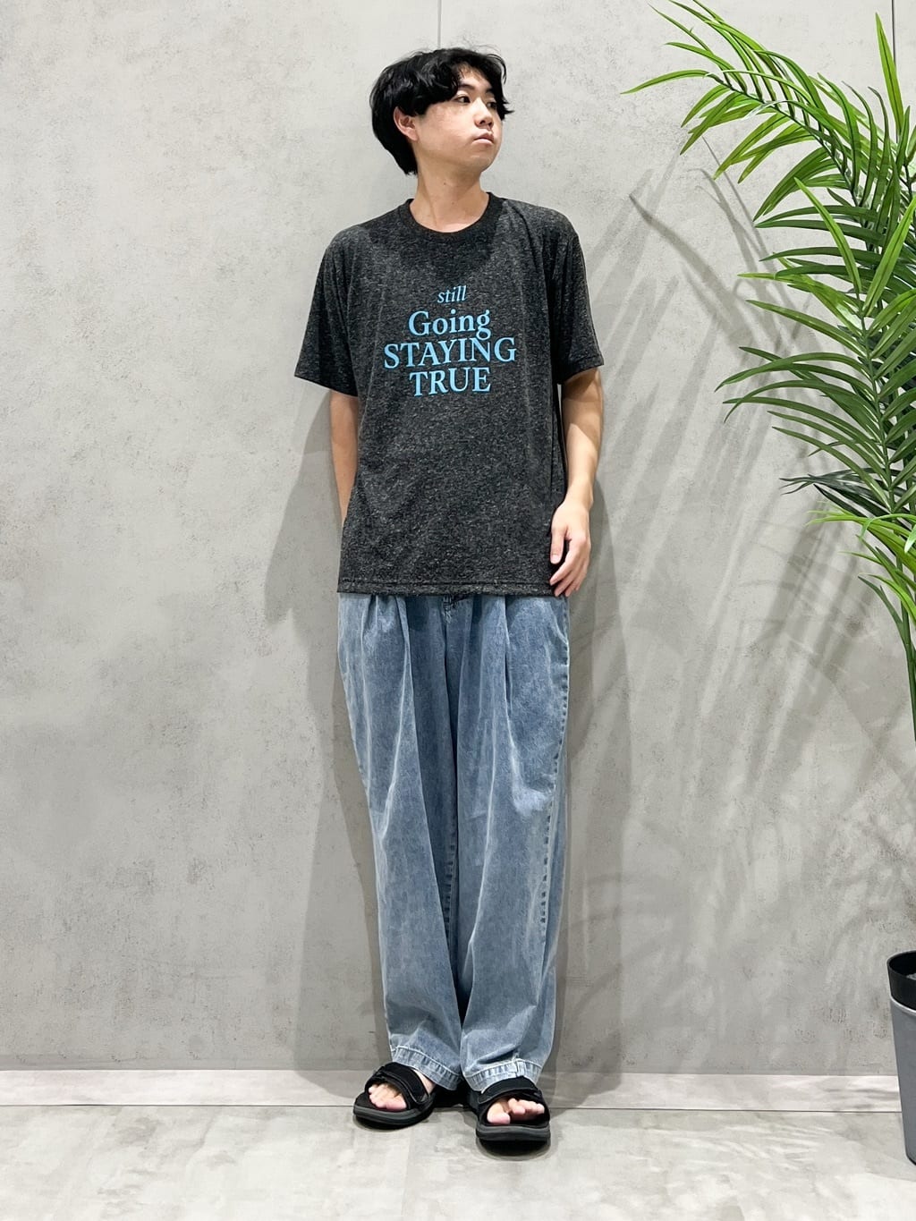 SHI-MAさんの「THE SHOP TK｜ポリ麻プリント半袖Tシャツ【洗濯機OK】」を使ったコーディネート