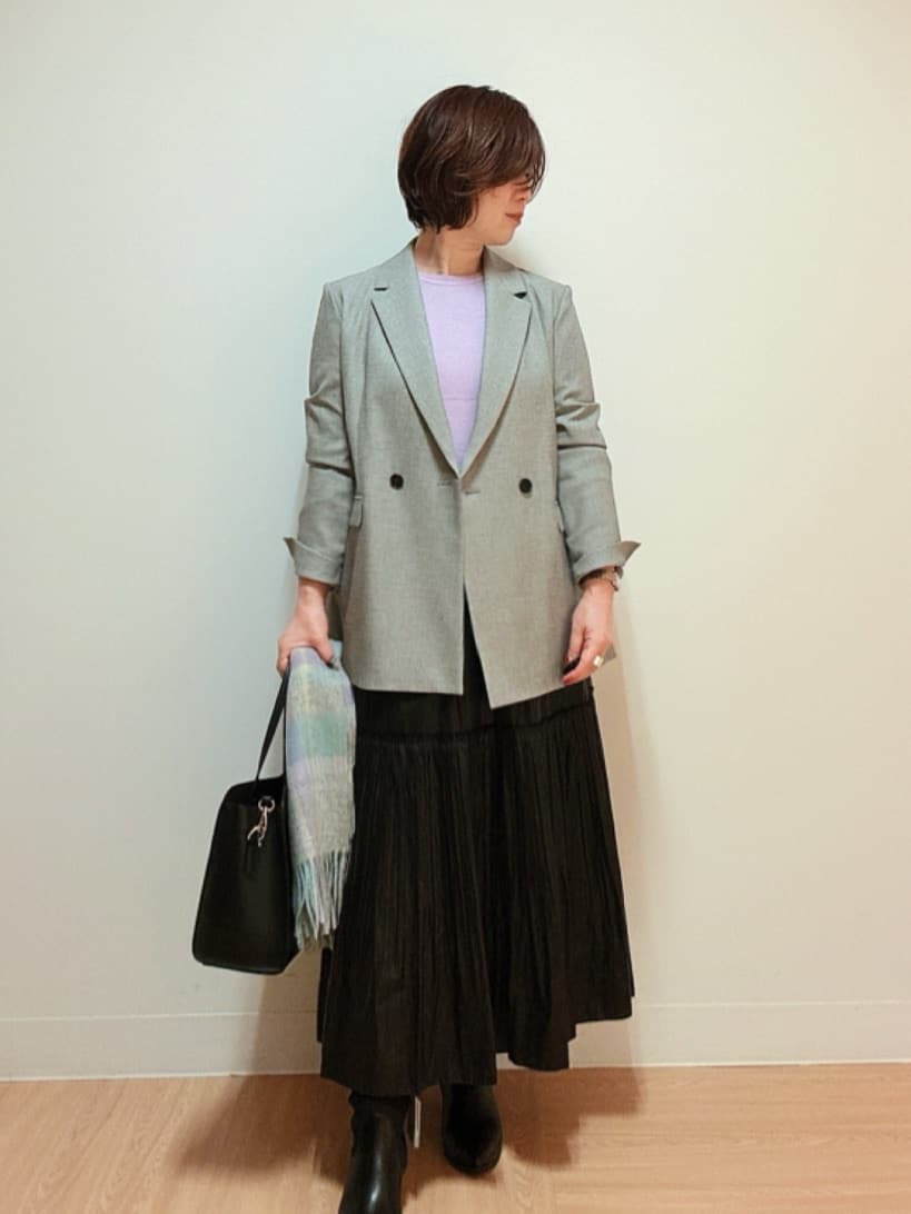 マキコさんの「Reflect｜【ゆったり着られる◎】ラグランスリーブニット」を使ったコーディネート