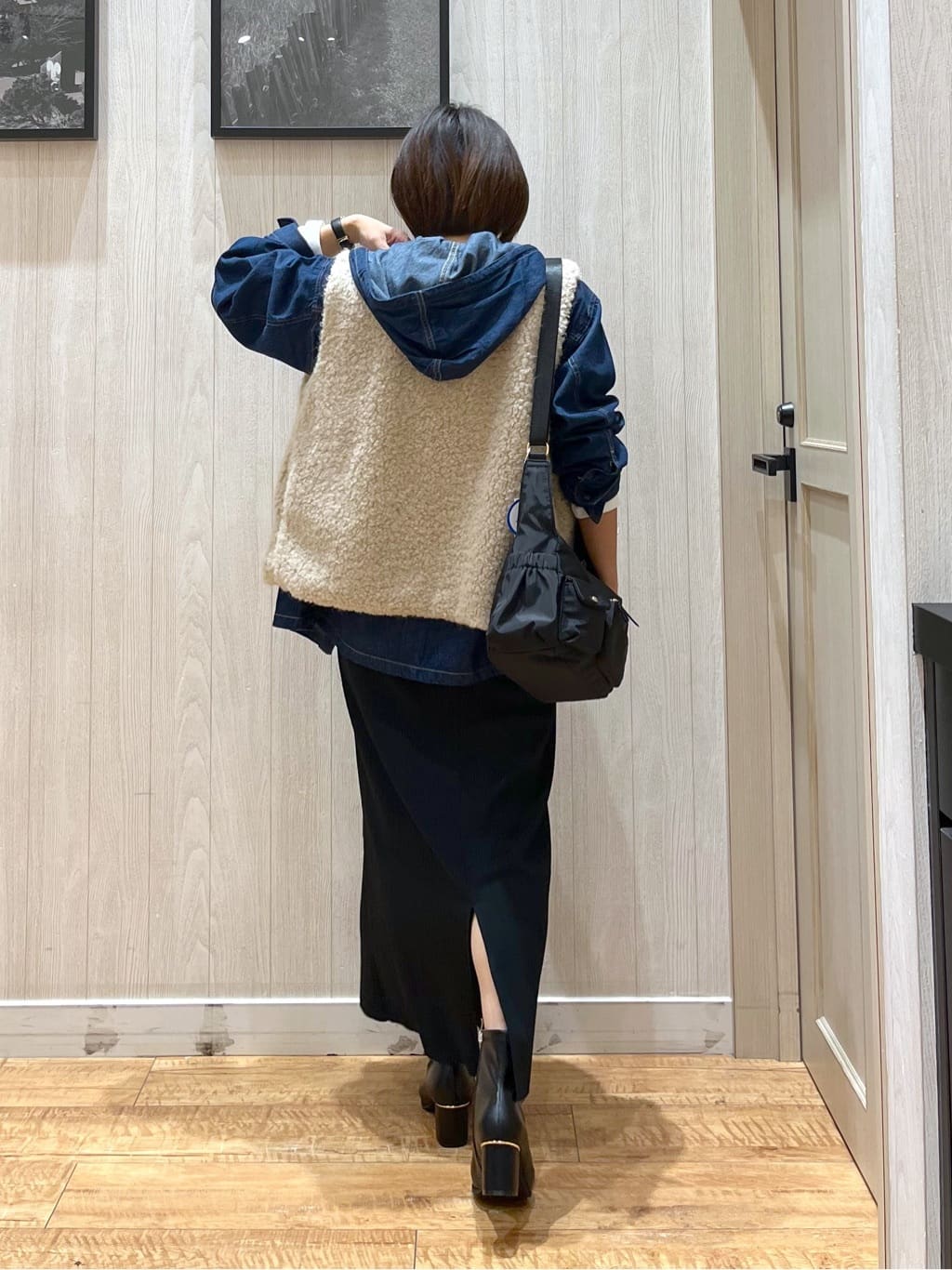 shirayuuuさんの「SHOO･LA･RUE｜ふわふわファーベスト」を使ったコーディネート