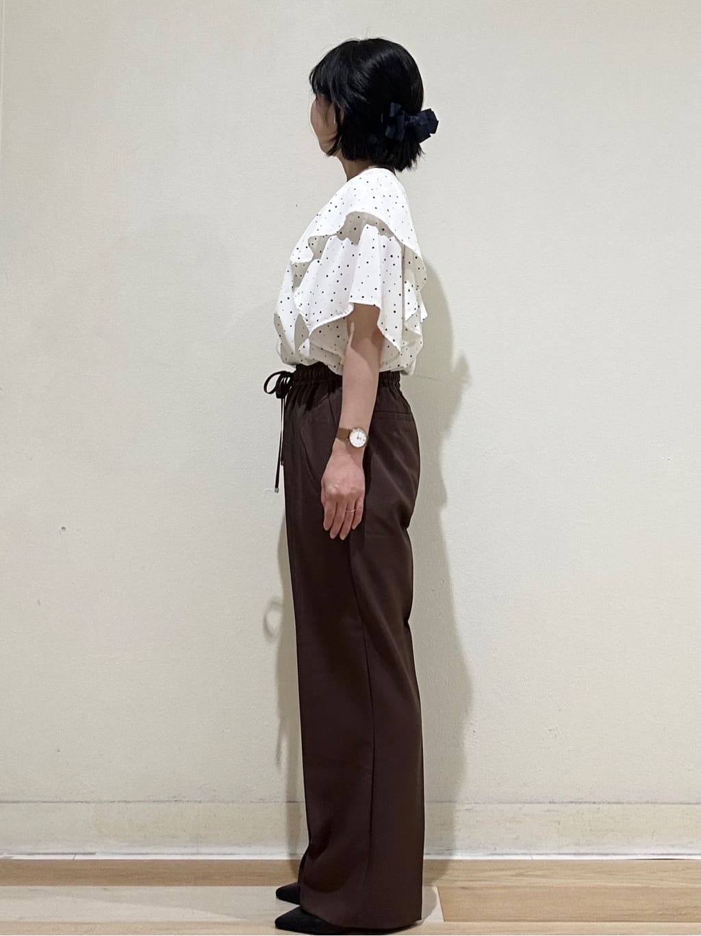 T.eさんの「OPAQUE.CLIP｜ランダムドットフリルブラウス【洗濯機洗い可】」を使ったコーディネート