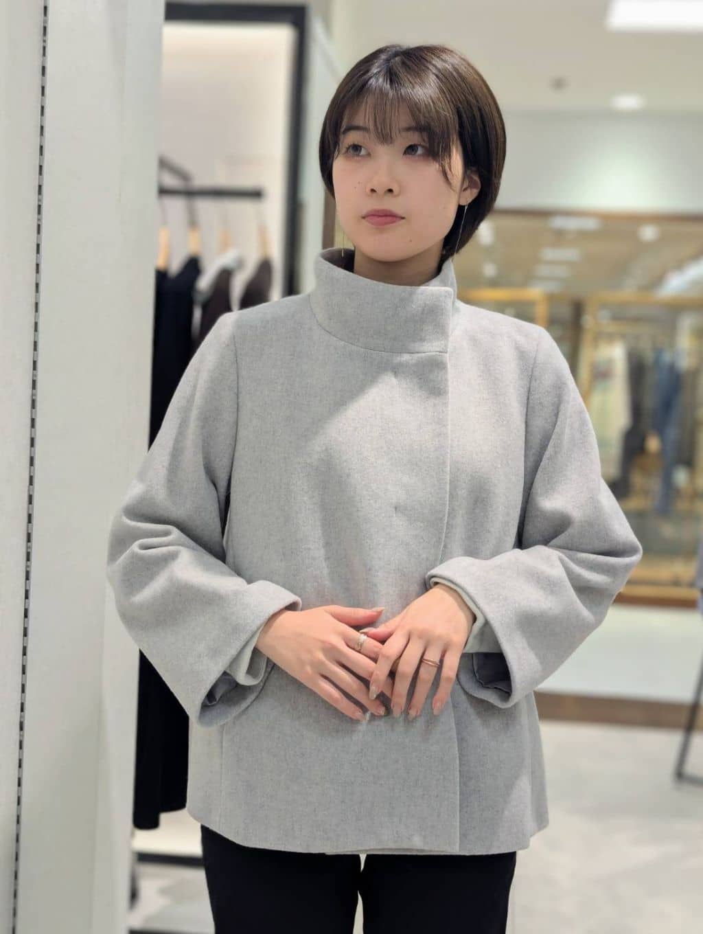 nonoさんの「UNTITLED｜【着回しが効く／オンオフアウター】ウールショートコート」を使ったコーディネート