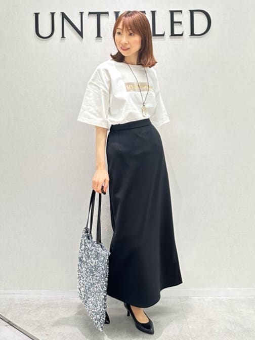 Miwaさんの「UNTITLED｜【コットン100/ゆったり/ショート丈/洗える】ベロアロゴTシャツ」を使ったコーディネート
