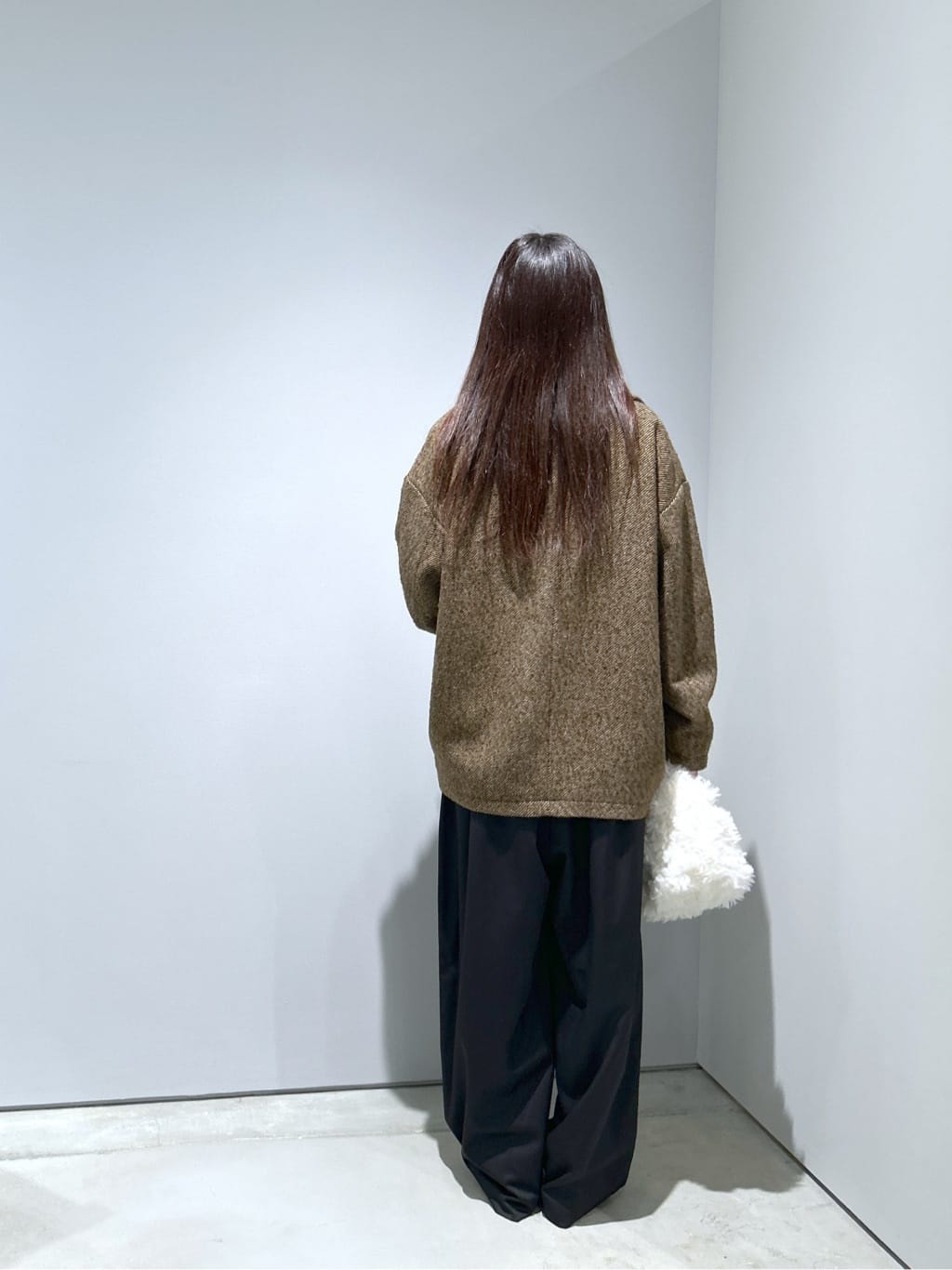 Renoさんの「INDIVI｜シャインテーパードサロペット」を使ったコーディネート