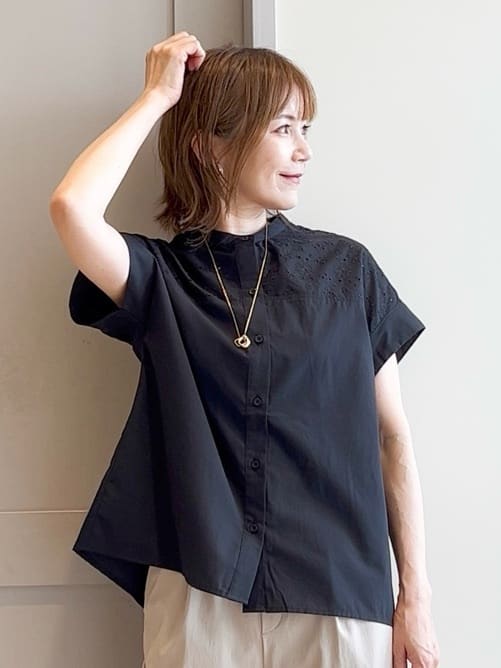 yamakoさんの「grove｜【冷感】サマーハイパーストレッチテーパードパンツ」を使ったコーディネート
