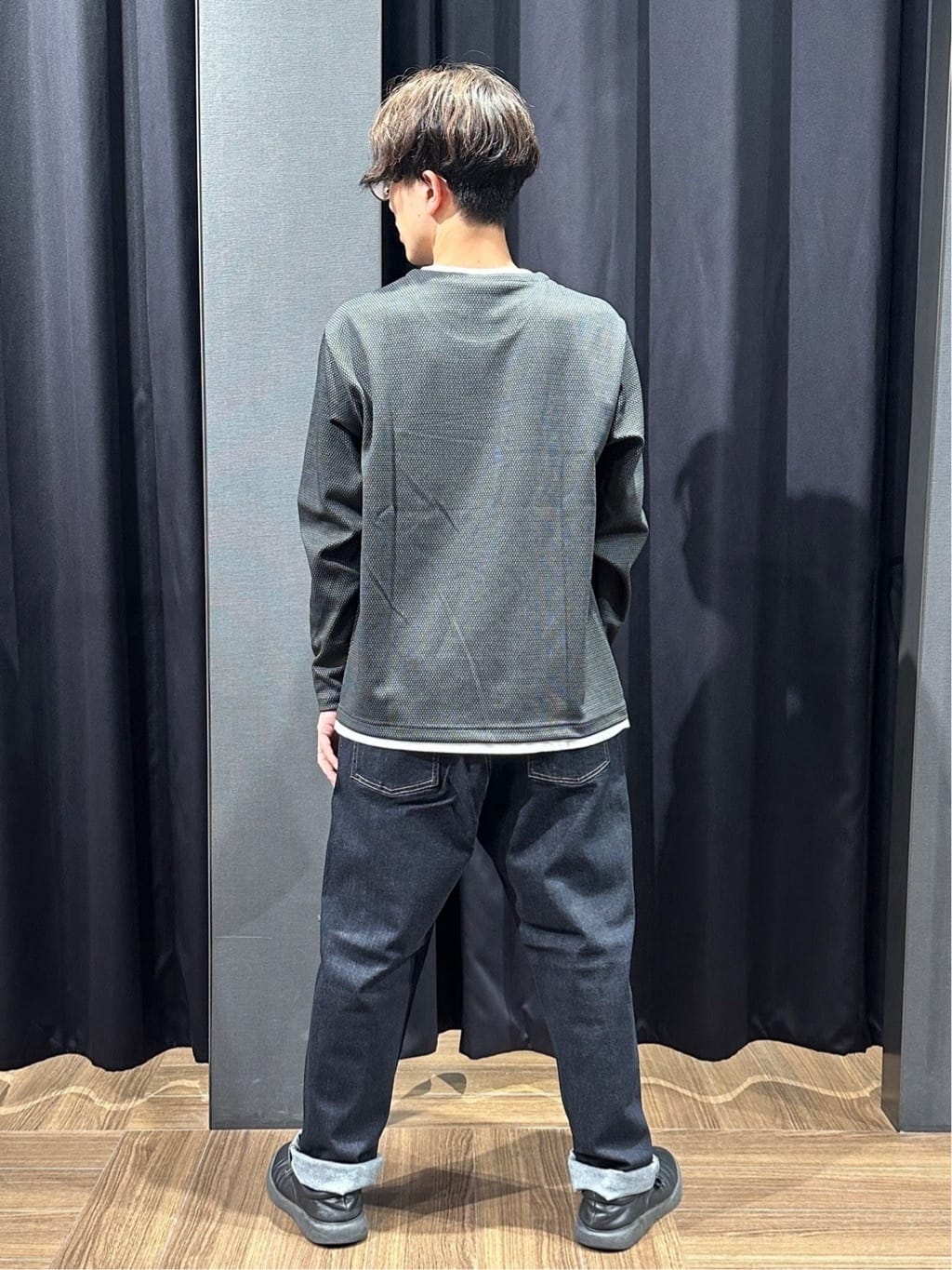 tomoyaさんの「THE SHOP TK｜フェイクスエードジップブルゾン【手洗いOK】」を使ったコーディネート